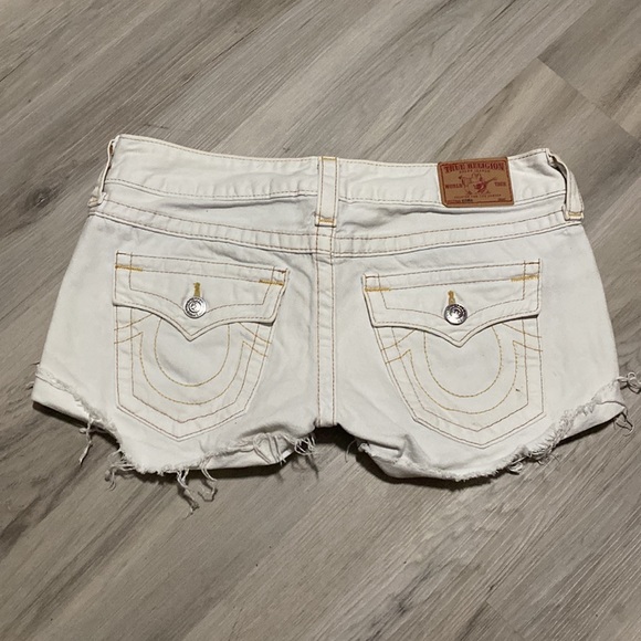 True Religion - Picture 2 of 5